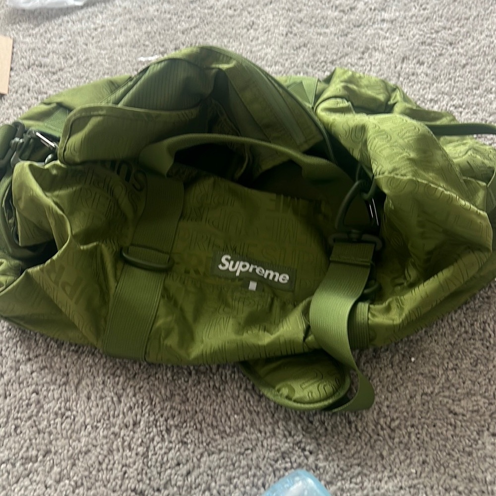 Supreme duffle bag